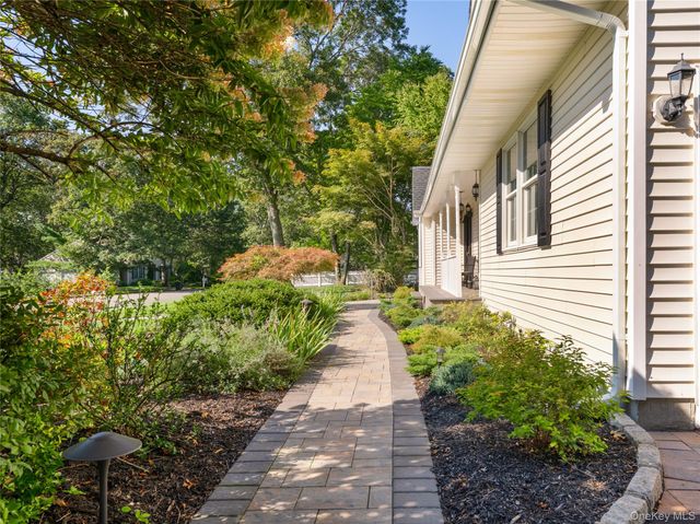 3 Mirabelle Court, Mount Sinai, NY 11766