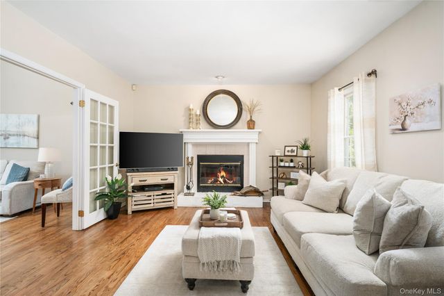 3 Mirabelle Court, Mount Sinai, NY 11766