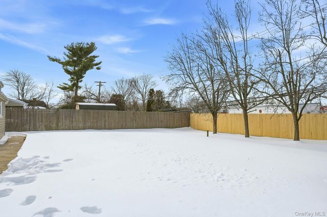 23 Elm Drive W, Levittown, NY 11756