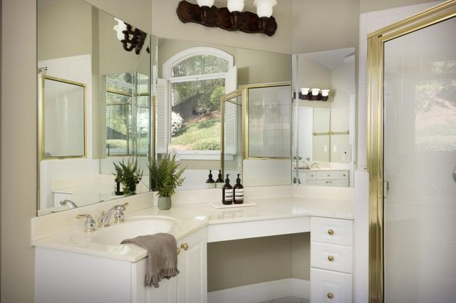 3617 Summit Oaks Drive NE, Roswell, GA 30075