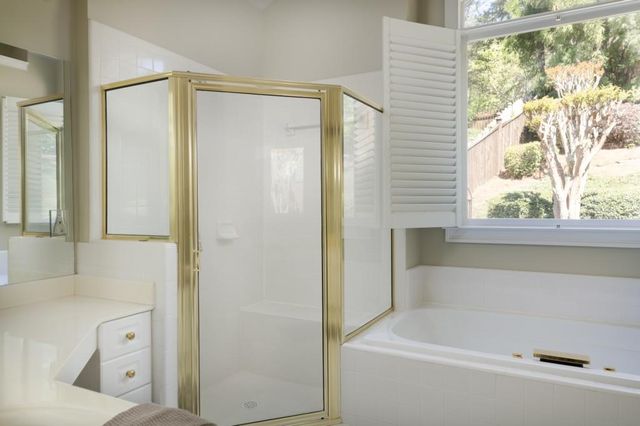 3617 Summit Oaks Drive NE, Roswell, GA 30075