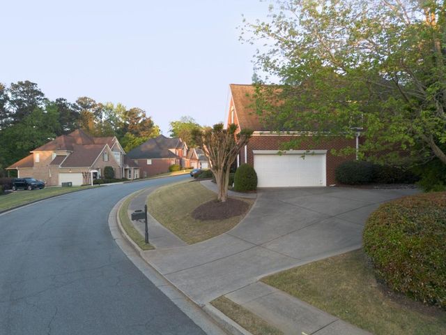 3617 Summit Oaks Drive NE, Roswell, GA 30075