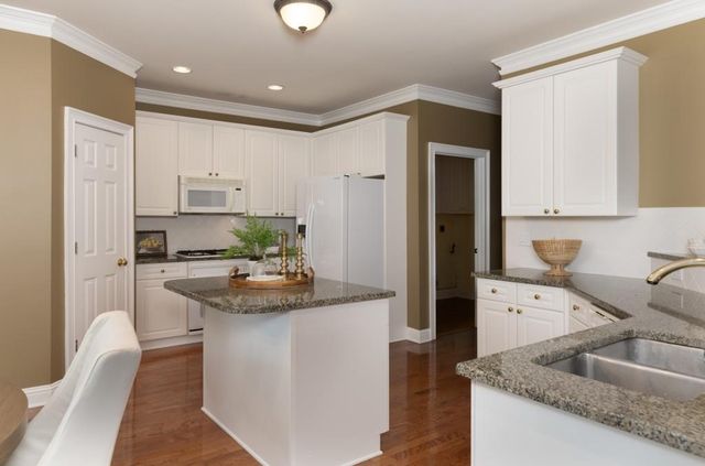 3617 Summit Oaks Drive NE, Roswell, GA 30075