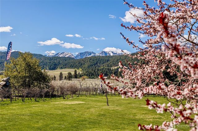 10755 North Road, Leavenworth, WA 98826