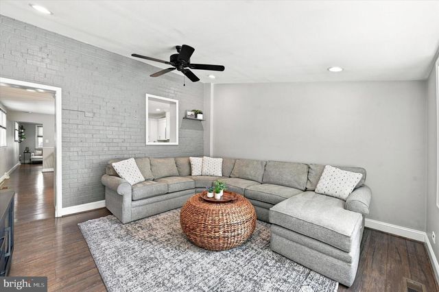 913 GIRARD AVE, Swarthmore, PA 19081