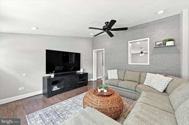 913 GIRARD AVE, Swarthmore, PA 19081
