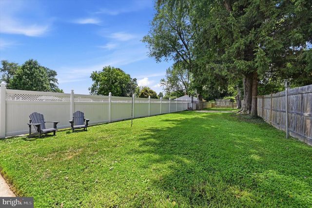 913 GIRARD AVE, Swarthmore, PA 19081