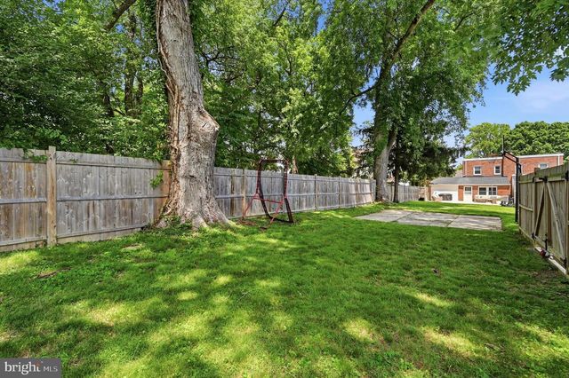 913 GIRARD AVE, Swarthmore, PA 19081