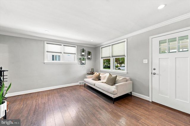 913 GIRARD AVE, Swarthmore, PA 19081
