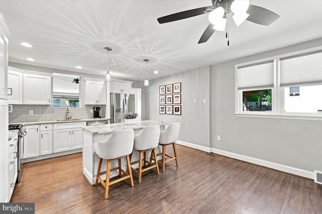 913 GIRARD AVE, Swarthmore, PA 19081