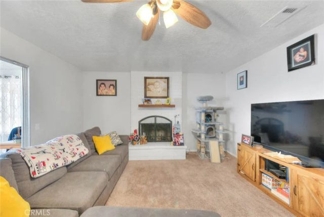 15800 Inyo, Victorville, CA 92395