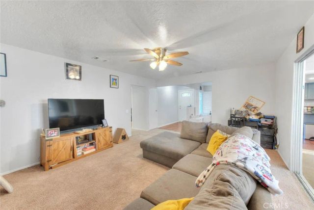 15800 Inyo, Victorville, CA 92395