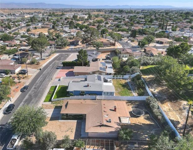 15800 Inyo, Victorville, CA 92395