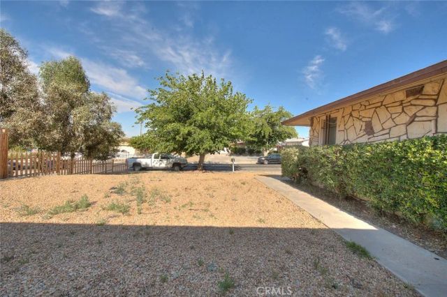 15800 Inyo, Victorville, CA 92395