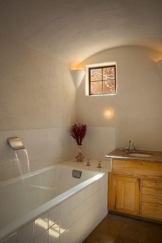 1692 Upper Canyon, Santa Fe, NM 87501