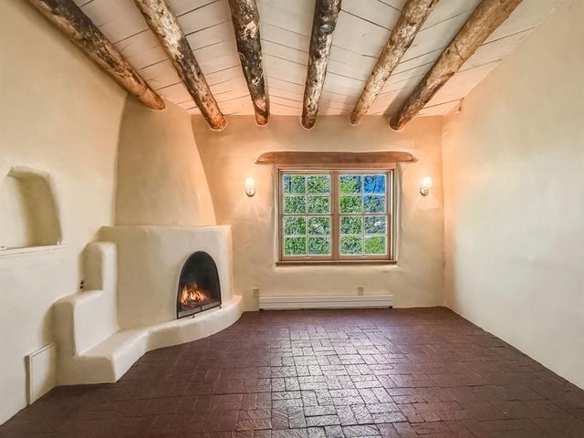 1692 Upper Canyon, Santa Fe, NM 87501