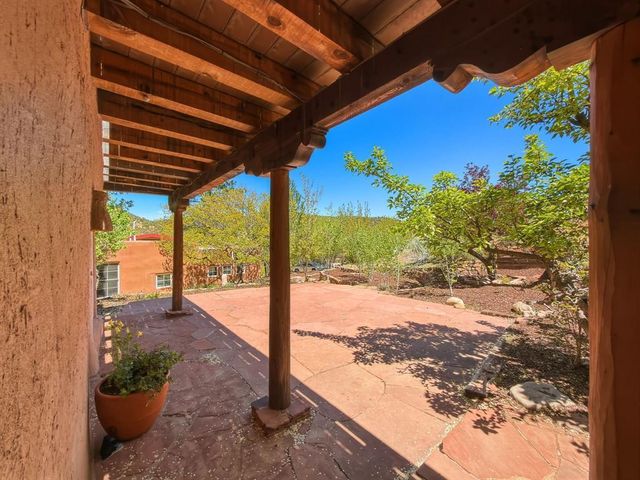 1692 Upper Canyon, Santa Fe, NM 87501