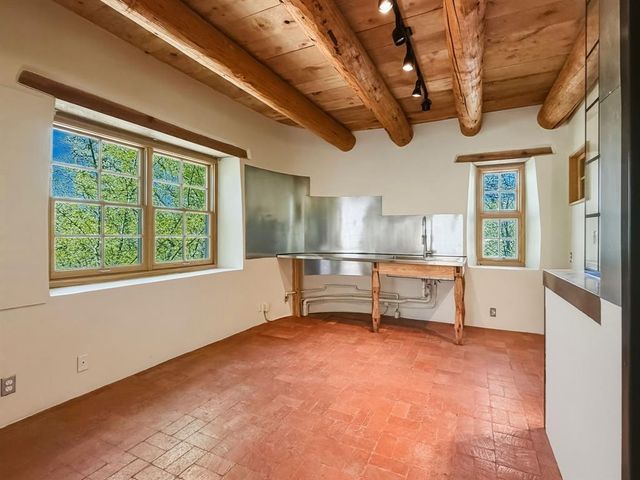 1692 Upper Canyon, Santa Fe, NM 87501