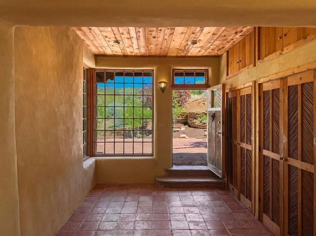 1692 Upper Canyon, Santa Fe, NM 87501