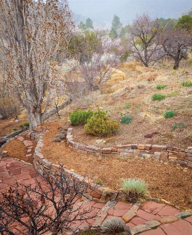 1692 Upper Canyon, Santa Fe, NM 87501