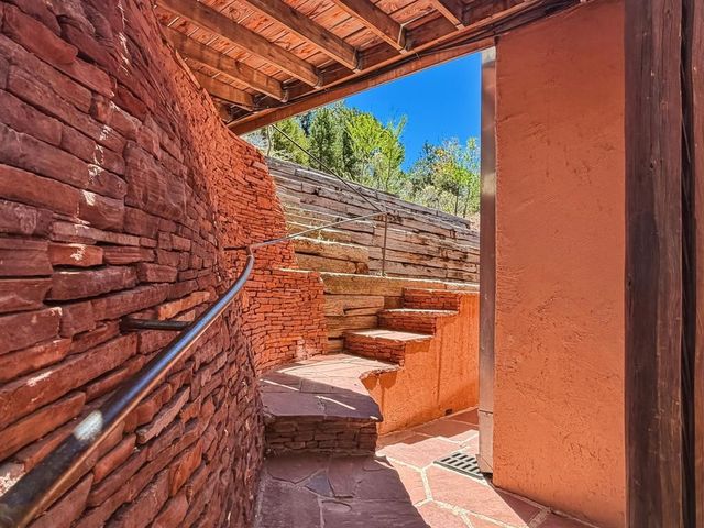 1692 Upper Canyon, Santa Fe, NM 87501