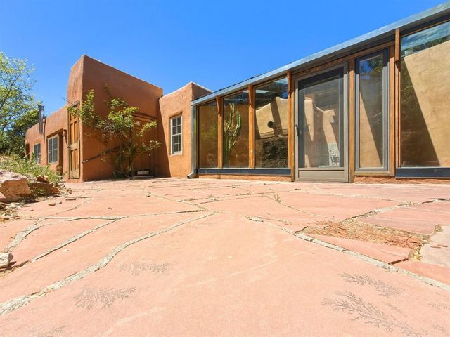 1692 Upper Canyon, Santa Fe, NM 87501