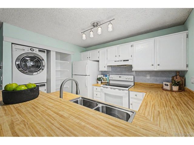 17457 E Rice Cir B, Aurora, CO 80015
