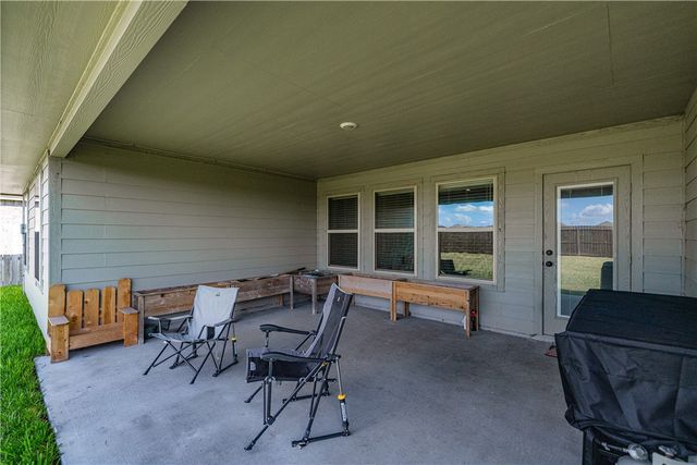 1317 London Towne Blvd, Corpus Christi, TX 78415