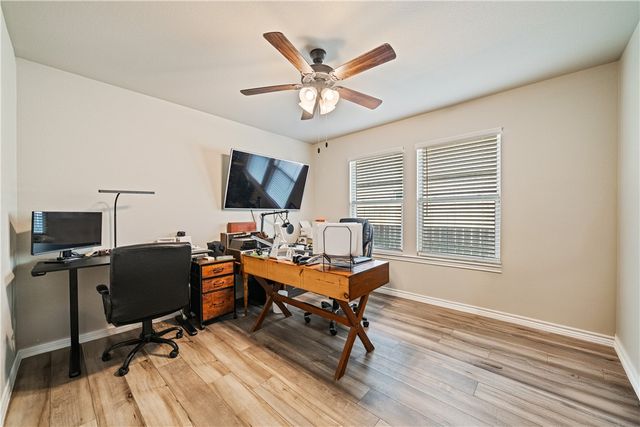 1317 London Towne Blvd, Corpus Christi, TX 78415