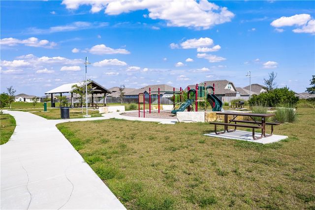 1317 London Towne Blvd, Corpus Christi, TX 78415