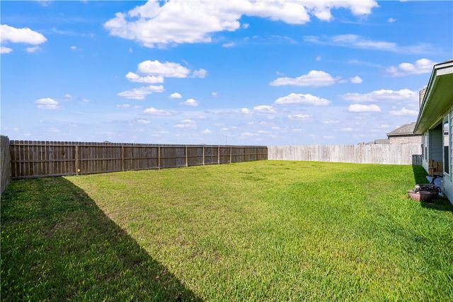 1317 London Towne Blvd, Corpus Christi, TX 78415