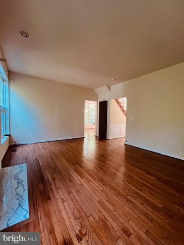 3 BROOK HILL CT, Cockeysville, MD 21030