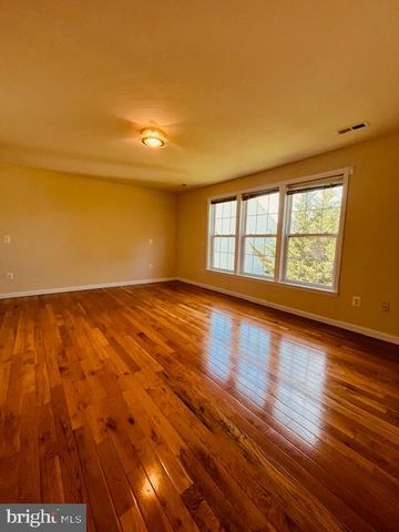 3 BROOK HILL CT, Cockeysville, MD 21030
