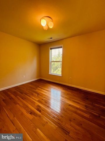3 BROOK HILL CT, Cockeysville, MD 21030
