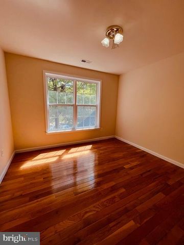 3 BROOK HILL CT, Cockeysville, MD 21030