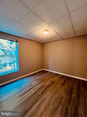 3 BROOK HILL CT, Cockeysville, MD 21030