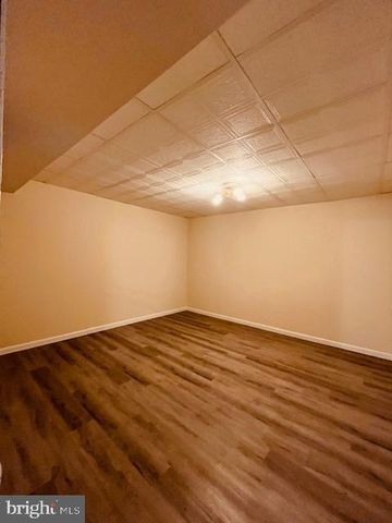 3 BROOK HILL CT, Cockeysville, MD 21030