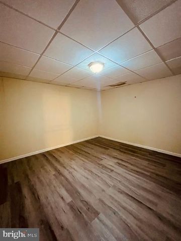 3 BROOK HILL CT, Cockeysville, MD 21030