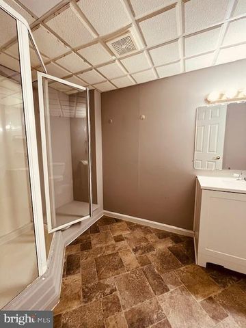 3 BROOK HILL CT, Cockeysville, MD 21030