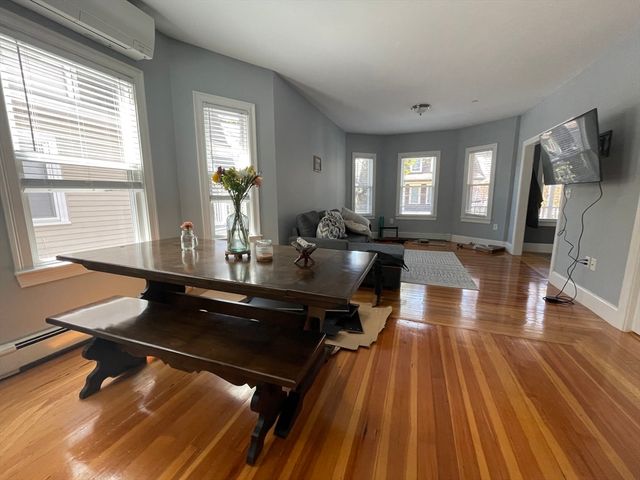 21-23 Marion Rd 2, Belmont, MA 02478