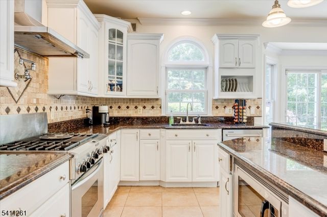 15 Winding Ridge Rd, Jefferson Twp., NJ 07849