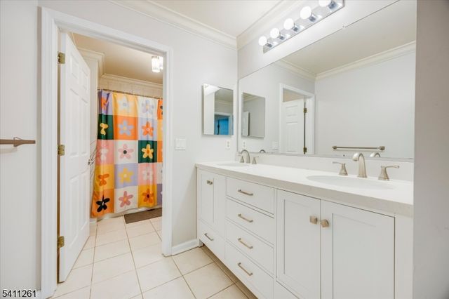 15 Winding Ridge Rd, Jefferson Twp., NJ 07849