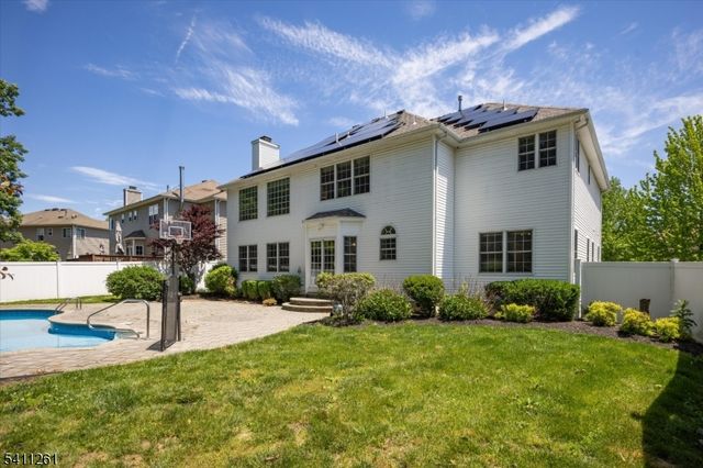15 Winding Ridge Rd, Jefferson Twp., NJ 07849