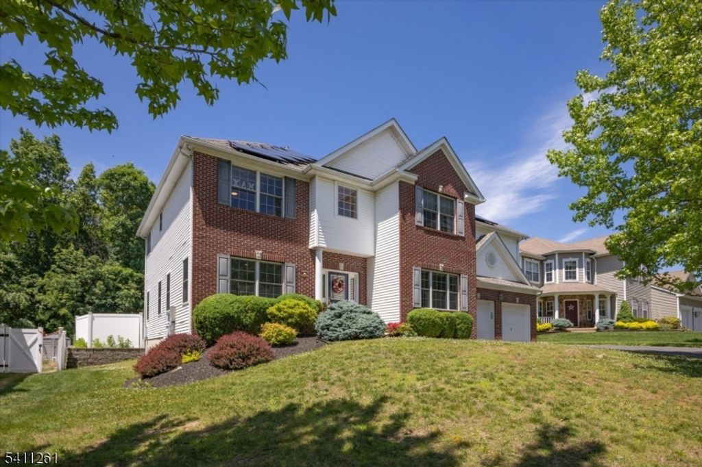 15 Winding Ridge Rd, Jefferson Twp., NJ 07849