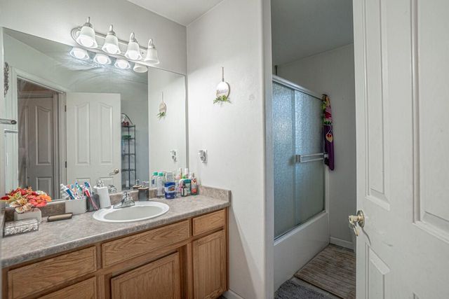 977 Garden Springs Circle, Medford, OR 97504