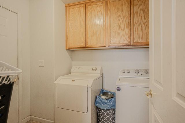 977 Garden Springs Circle, Medford, OR 97504