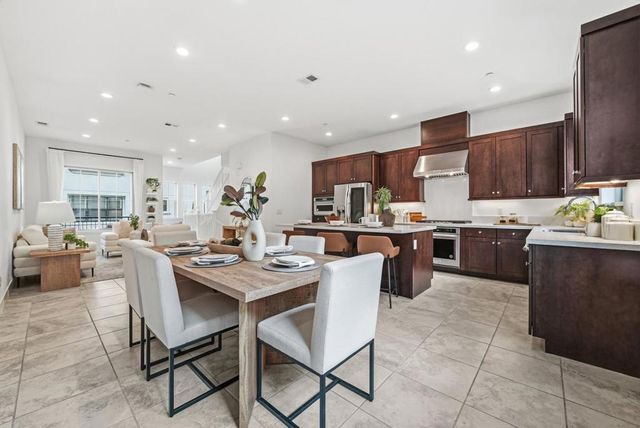 323 Harcot Terrace, Sunnyvale, CA 94085