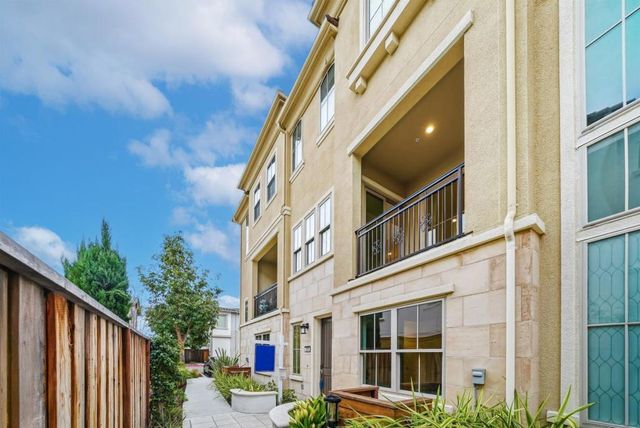 323 Harcot Terrace, Sunnyvale, CA 94085