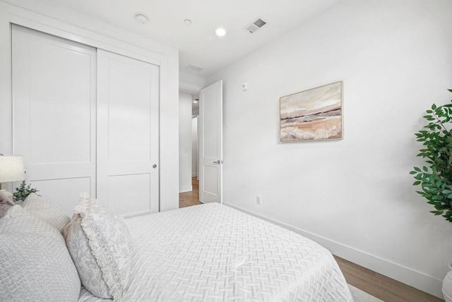 323 Harcot Terrace, Sunnyvale, CA 94085