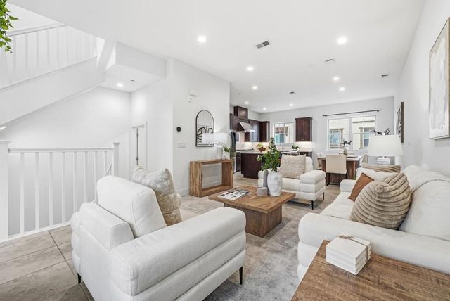 323 Harcot Terrace, Sunnyvale, CA 94085